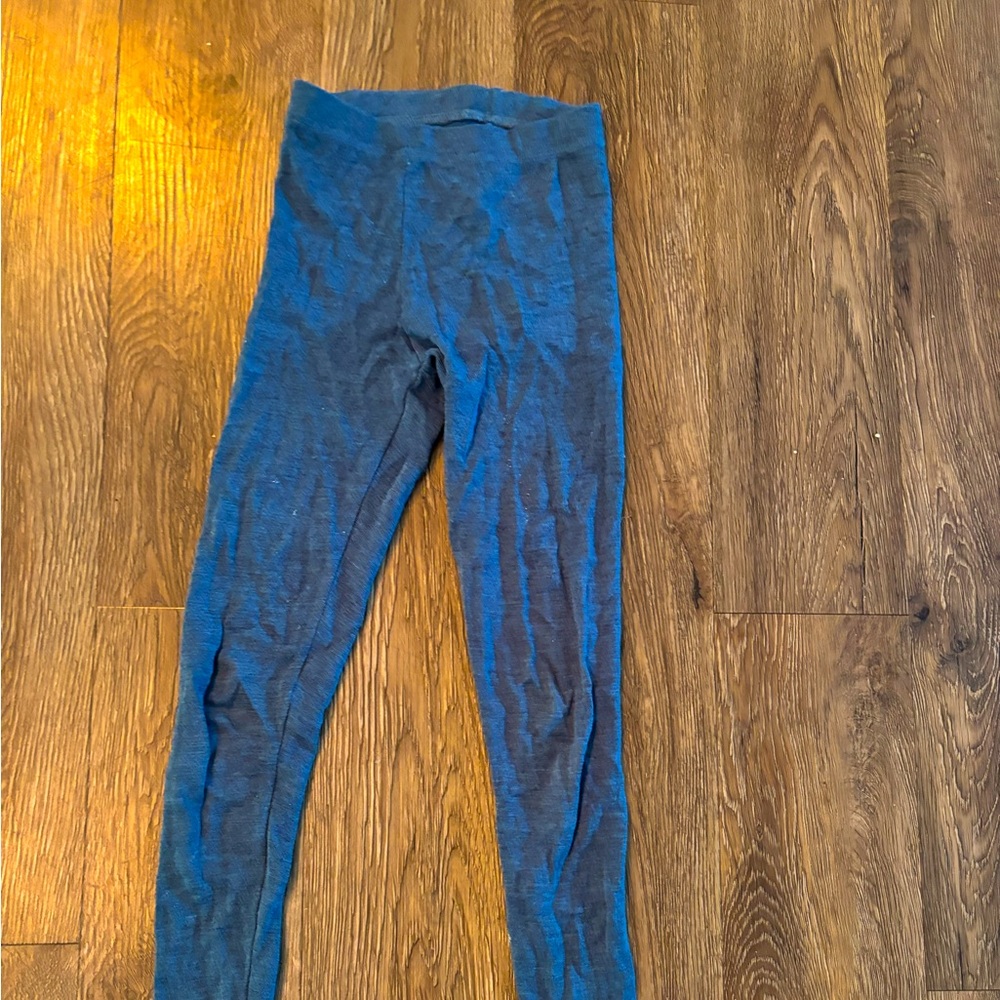 Siskin by mama owl. Merino and silk legging. Ultra soft. Size 7/8 ( fits 6/7)
